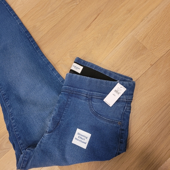 NWT Old Navy Super Skinny Pull-On Jeans - Picture 4 of 8